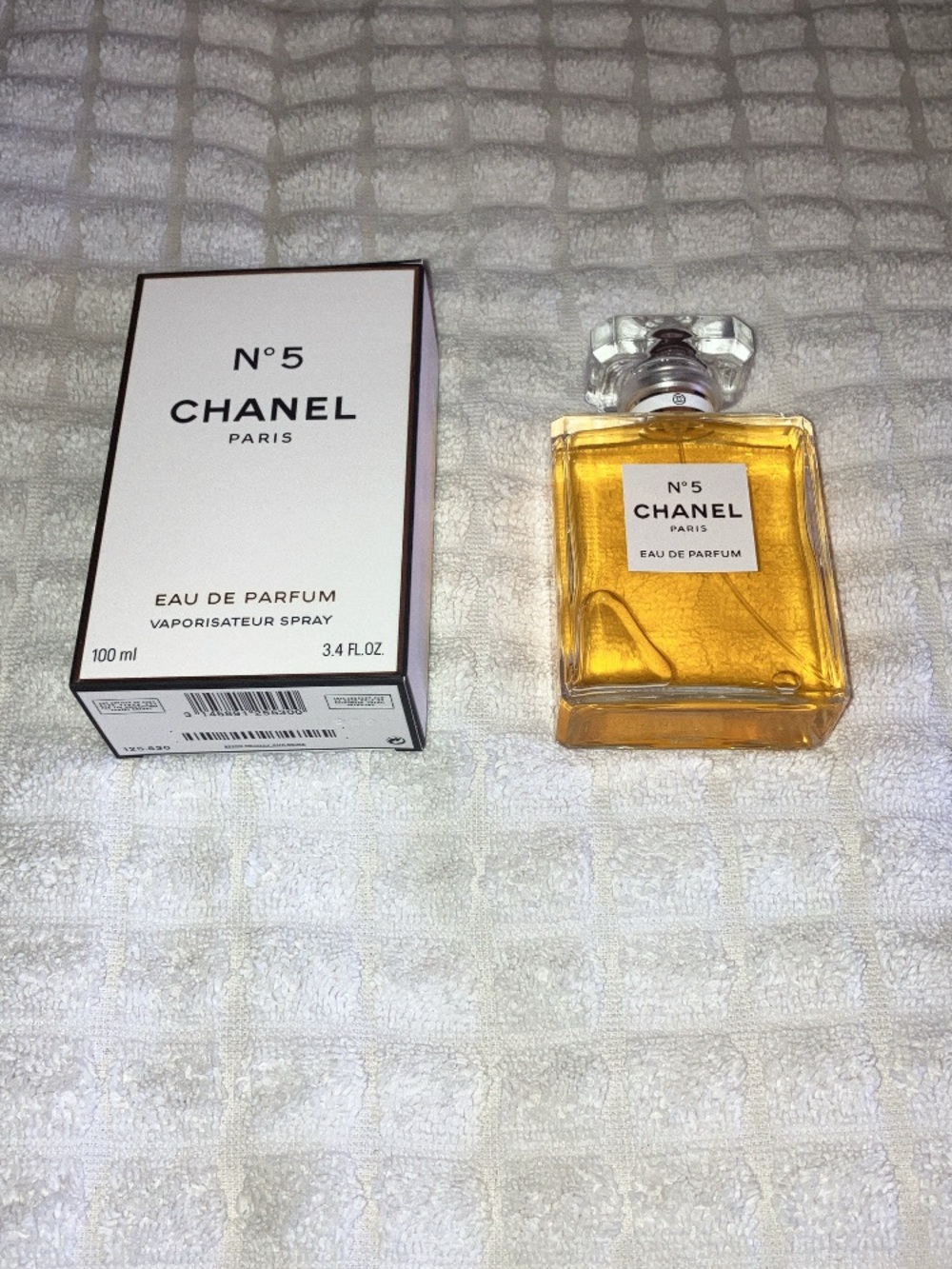 Chanel No.5 Eau de Parfum - Picture 4 of 10